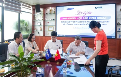 Tân Phát Etek ký kết hợp đồng  hợp tác kinh doanh với công ty TNHH Tin học SGIS